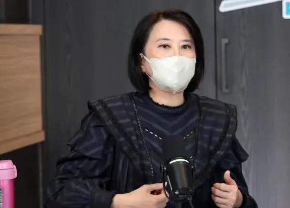 国民党中计了，国民党中了民进党的大罢免的计了。

为什么民进党一直强调大罢免是尊