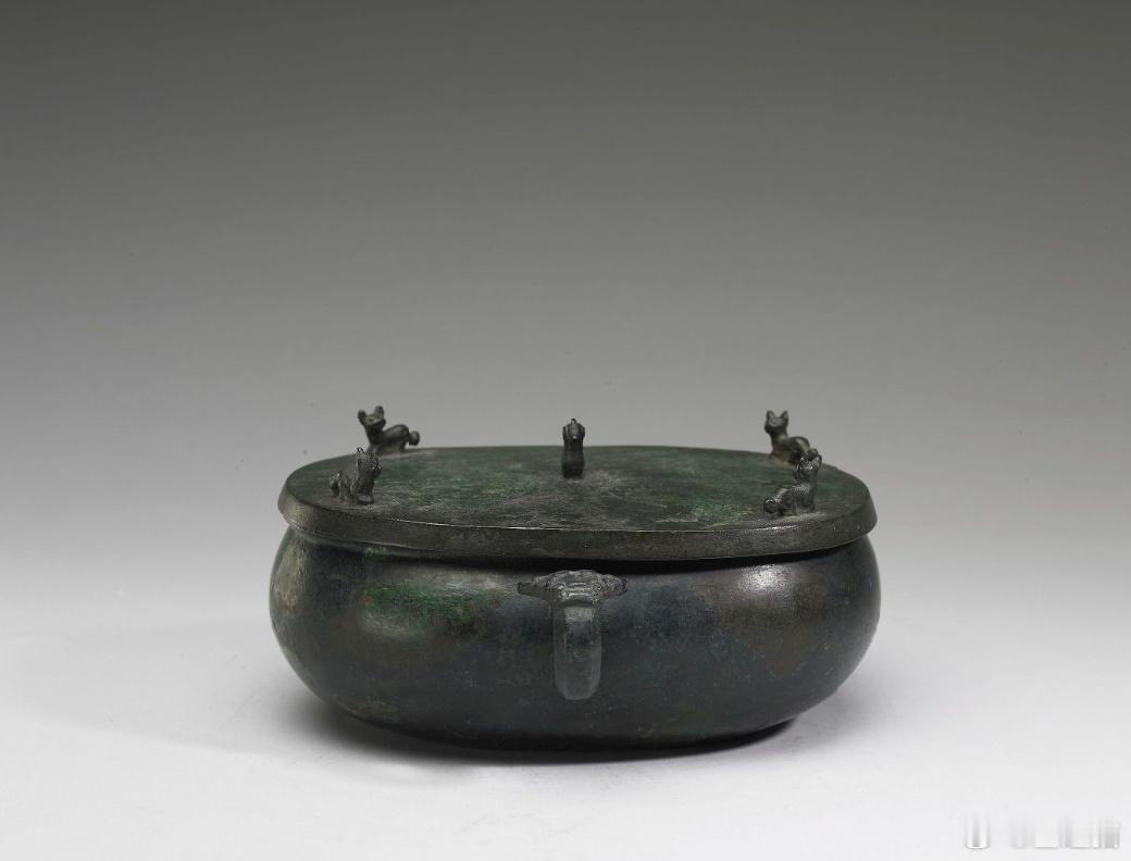 鸟兽盖壶 ￼，台北故宫博物院/藏 