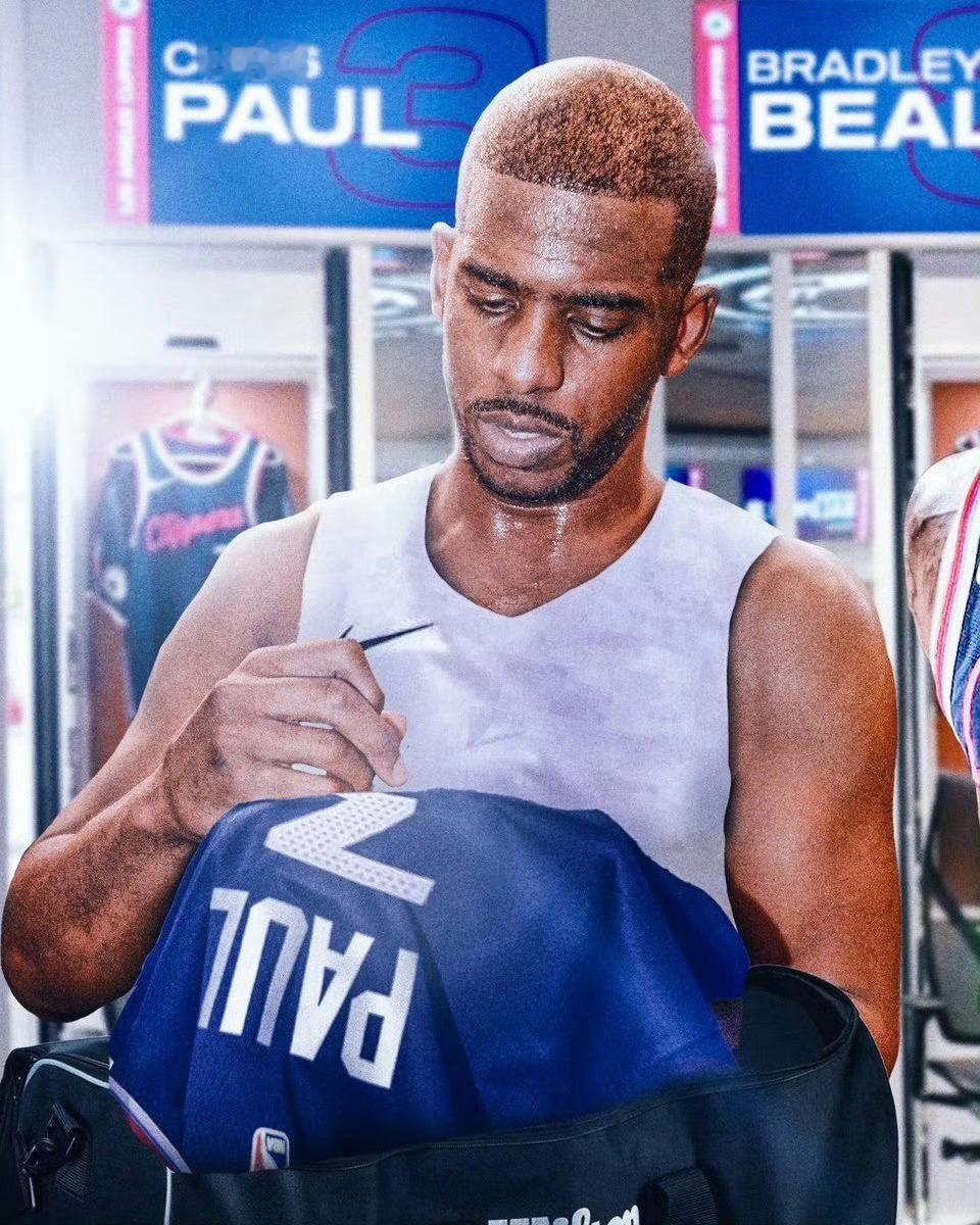 Shams：消息人士向ESPN透露，克里斯·保罗及其领导风格与快船队产生了冲突。