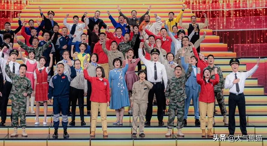 春晚要想提高收视率，其实也很简单，记住一句话就是艺术来源于生活！
但现实情况是，