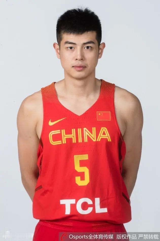 方硕降级到NBL长沙永胜
方硕告别16个赛季的北京首钢队。
到NBL长沙队。
球