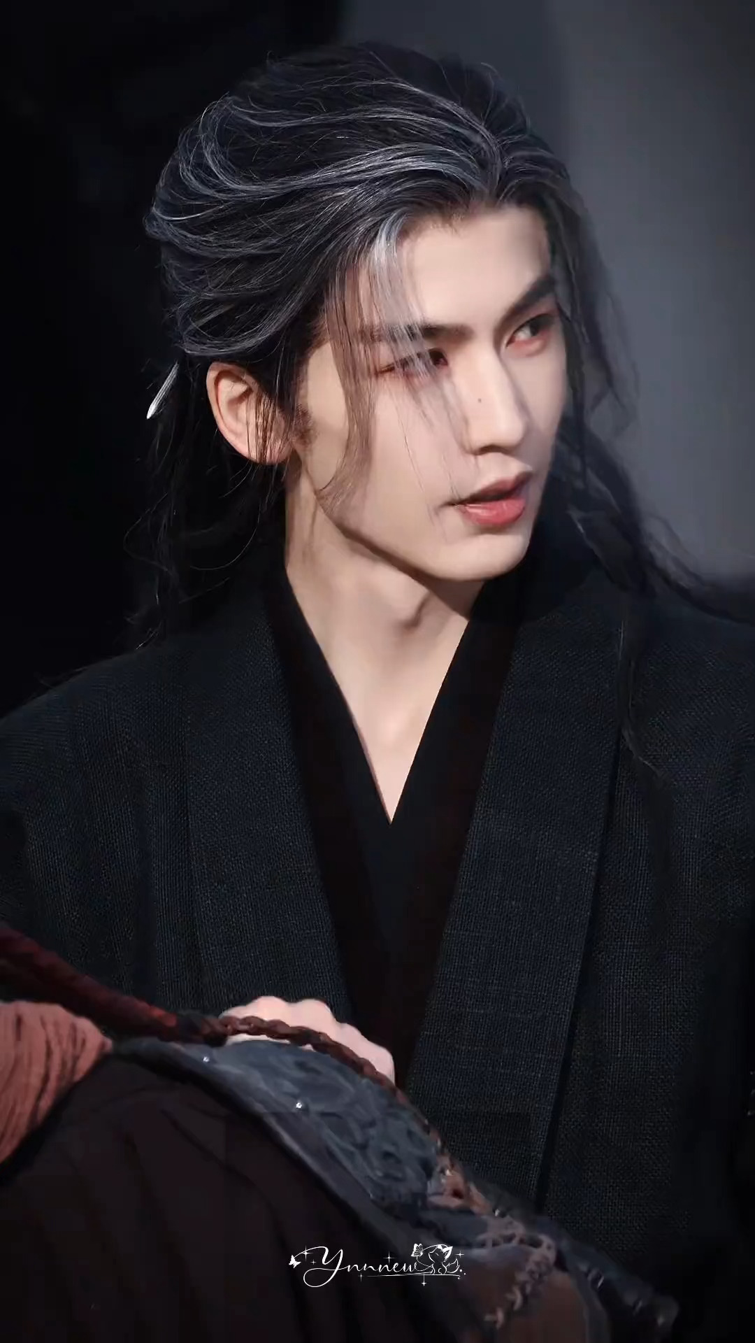 张凌赫，杀死另世我？吃🍉而已，非官宣不约。咱就说张凌赫火火的，真让人安心，好的