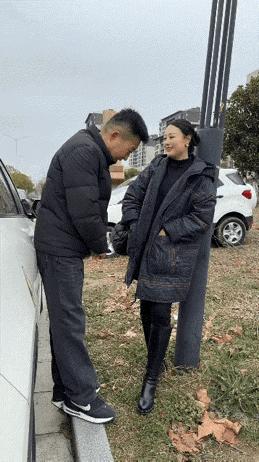 我觉得她们是两夫妻，但是我没有证据。