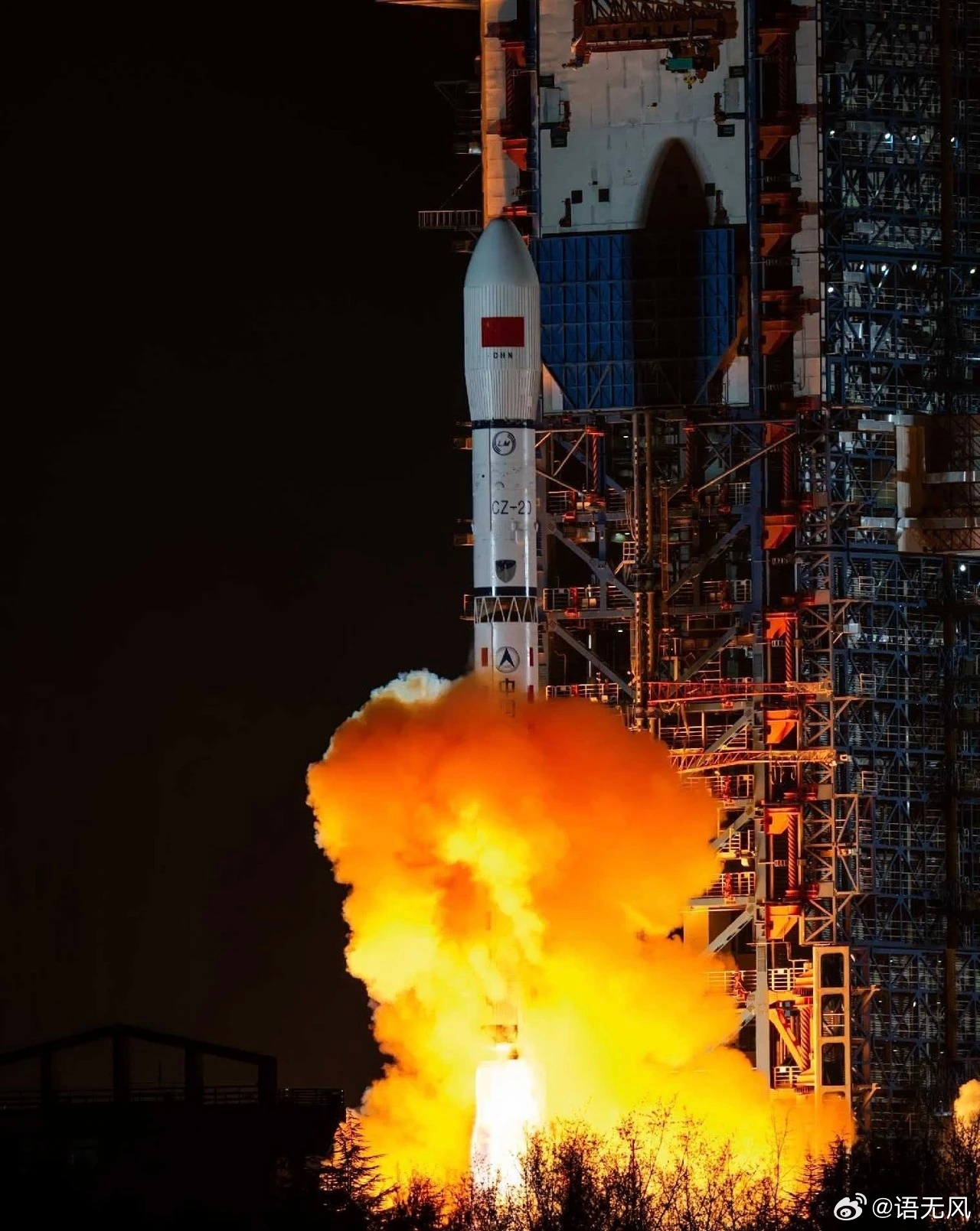 北京时间2026年3月13日06时33分，我国在西昌卫星发射中心使用长征二号丁运