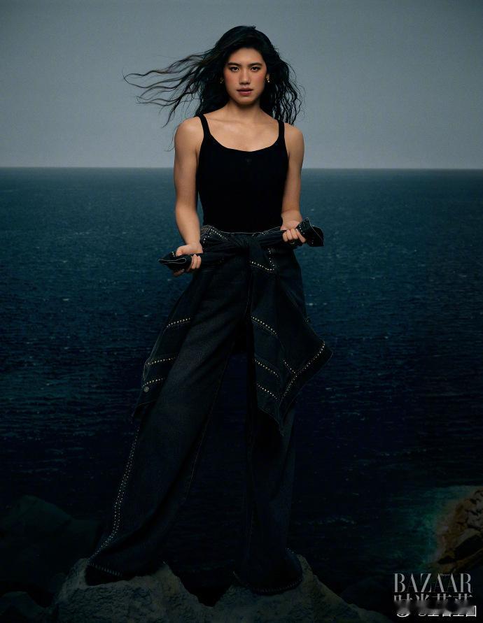 #张雨霏汪顺芭莎明星电子刊封面# ​​​#张雨霏汪顺海洋奇缘2与芭莎联动电子刊封