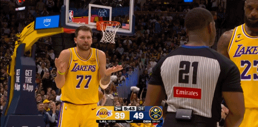 第二节像坐过山车，追回来了又落后10分了东子吃到赛季第15个t，纯看画面确实没做