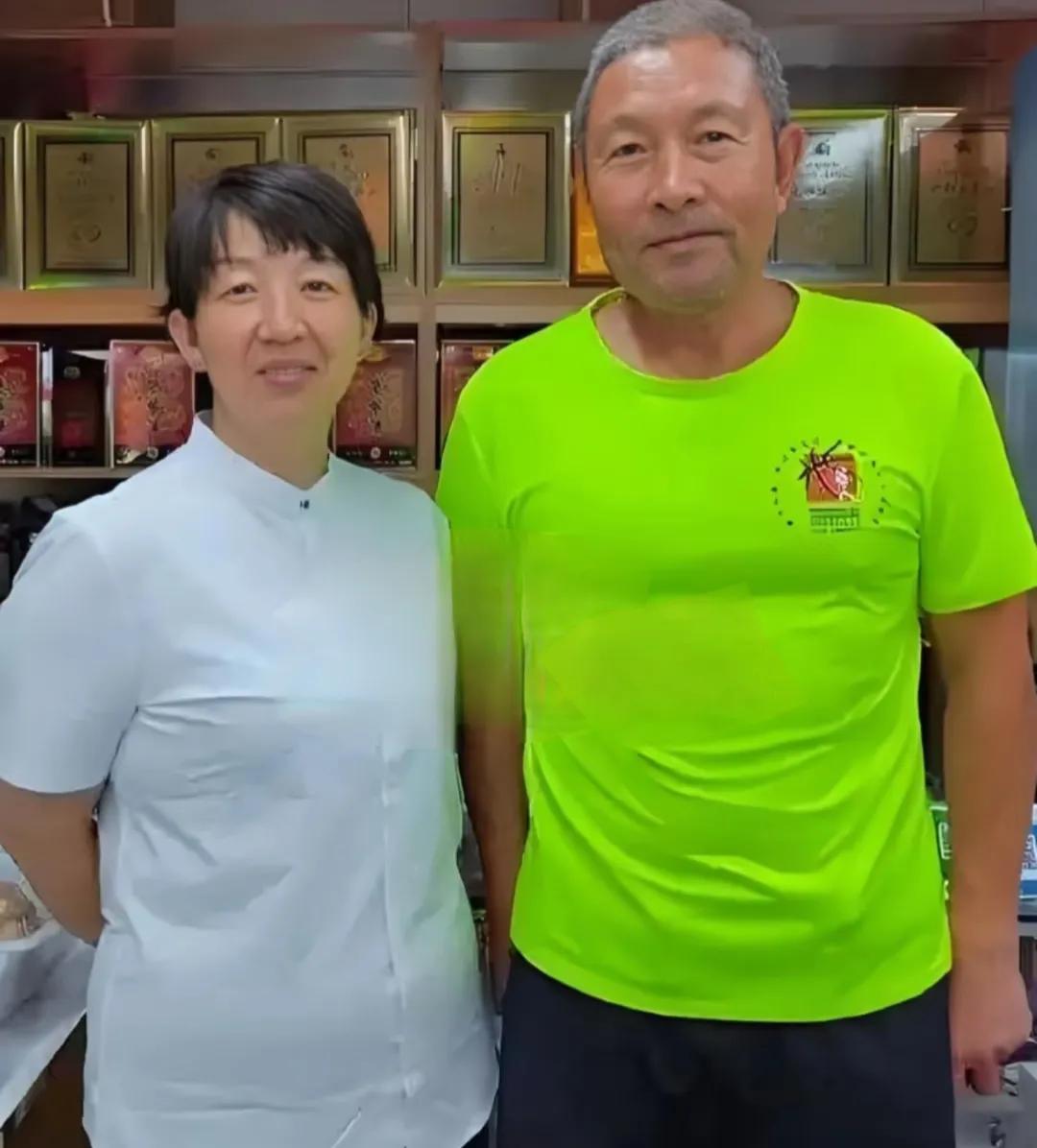 这个男演员大家还熟悉吗？他的演技真好，堪称老戏骨了。他演过多部影视。说说看他是几
