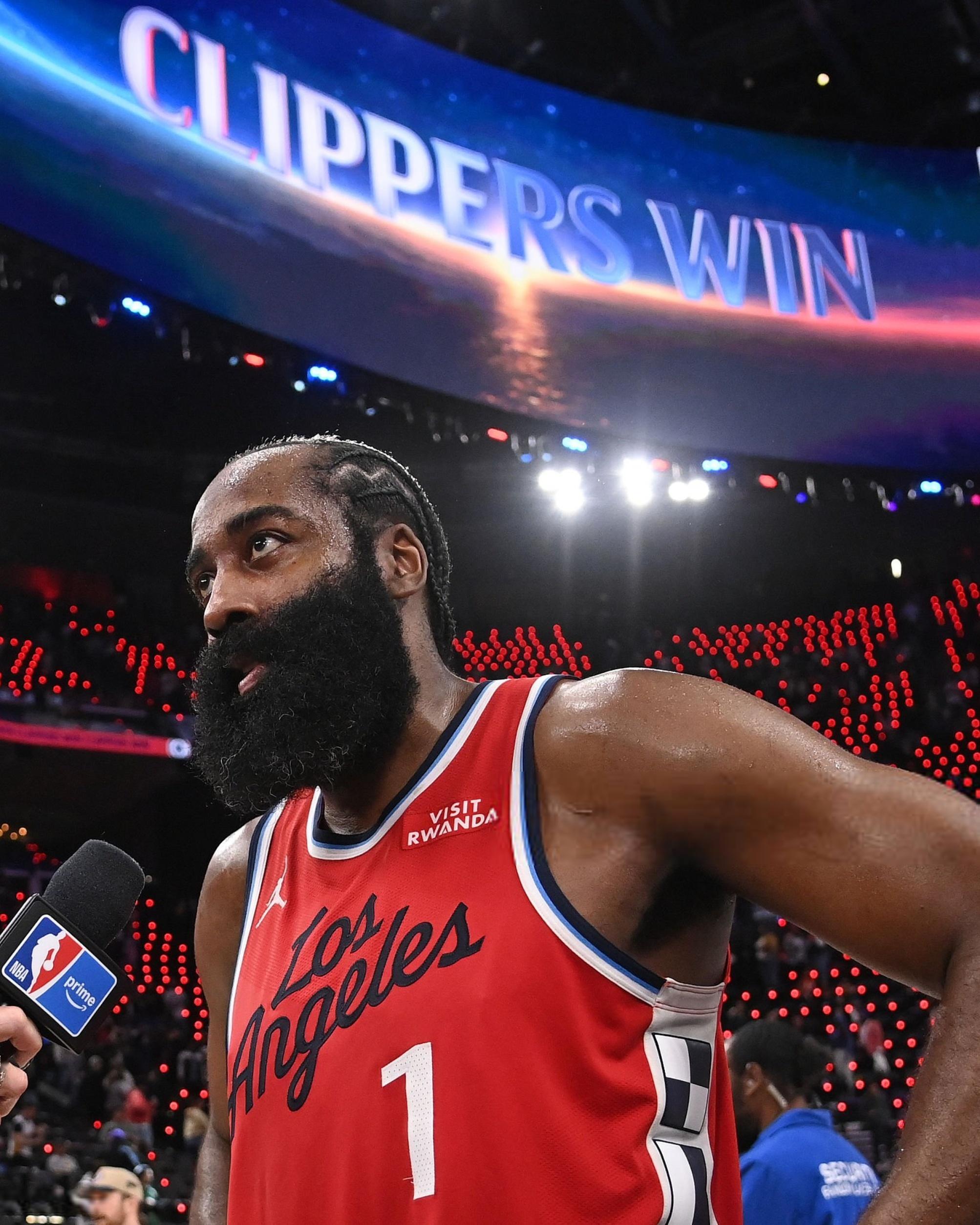 SamAmick：“快船队为2027年夏天清理薪金空间的长期计划是促成(哈登)这