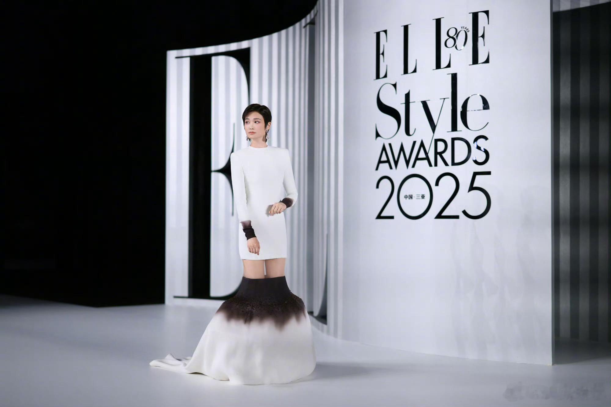 李宇春ELLE红毯压轴ELLE晚宴 李宇春ELLE风尚大典+晚宴工作室出图🈶气