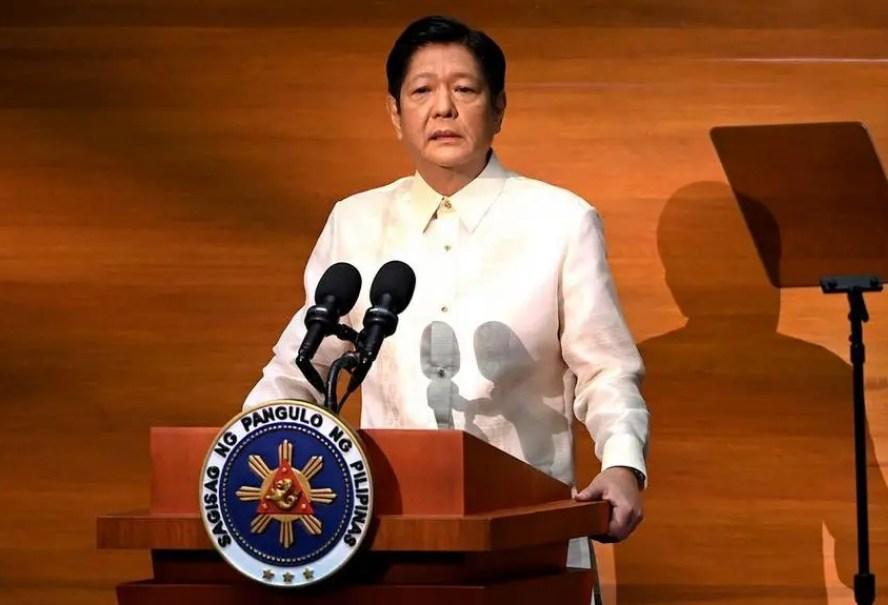 马科斯，真怂了
【新闻财经】《菲律宾星报》当地时间1月28日报道称，在中国驻菲律