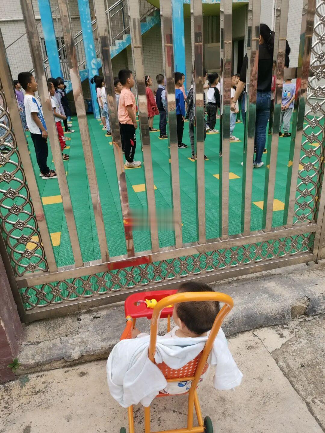孩子在幼儿园被打，很佩服这位妈妈的淡定！