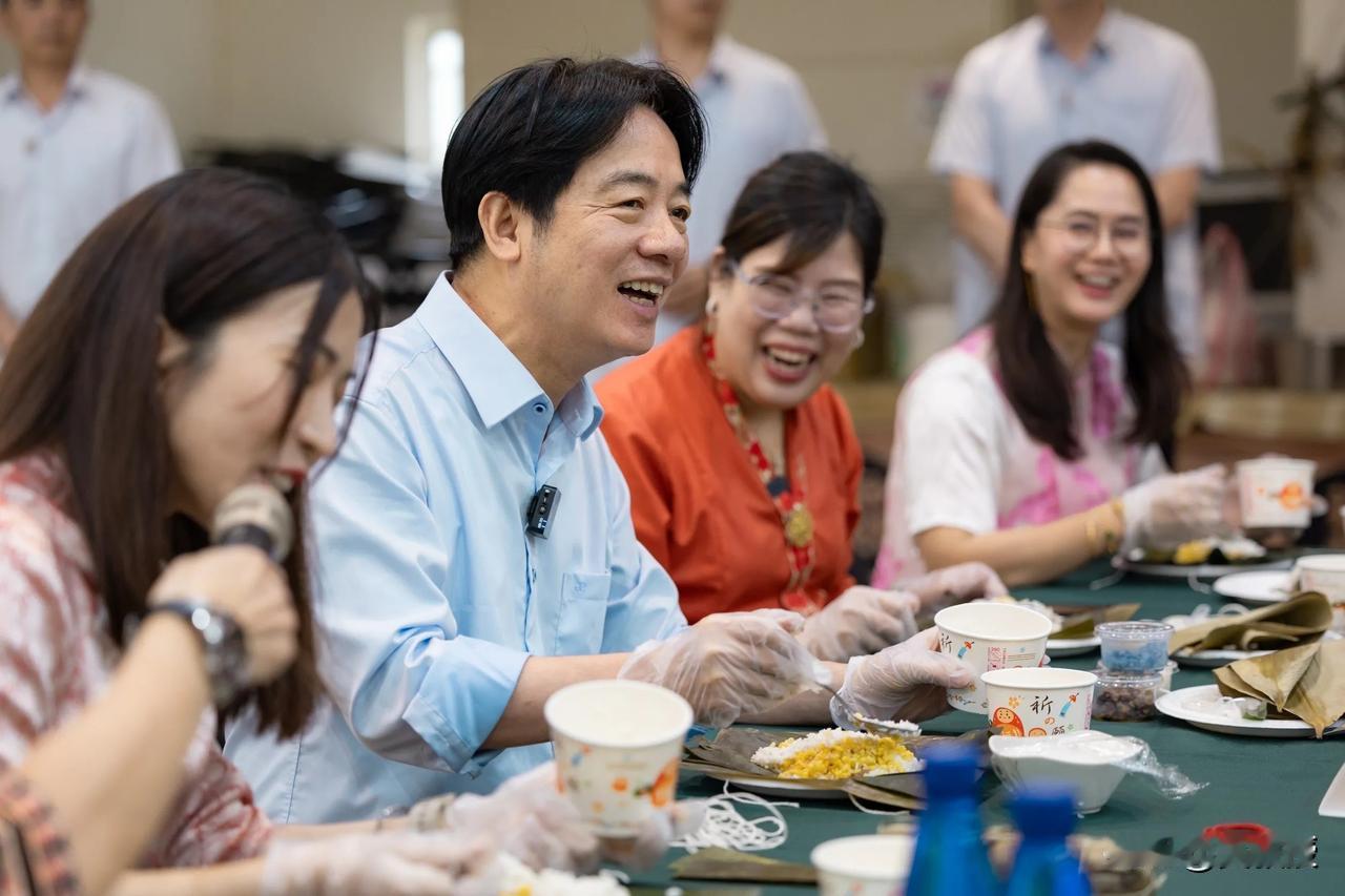 台独分子赖清德还挺喜欢过端午节
赖清德发文说：“和我们新移民社区的朋友一起庆祝端