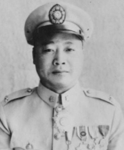 1949年11月，何绍周叫来副司令王伯勋说，自己去重庆一趟，部队就交给王伯勋了，