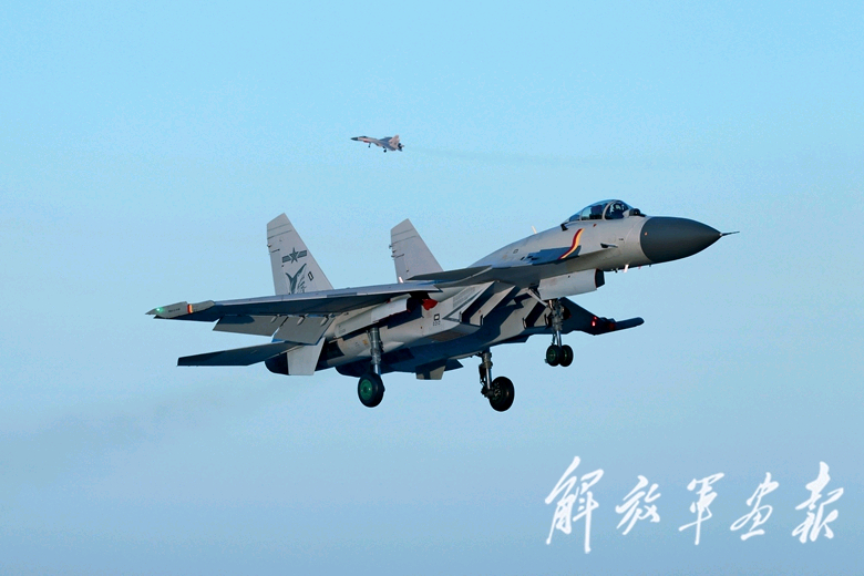 海航大歼-15，伙伴加油等烽火问鼎计划中国海军