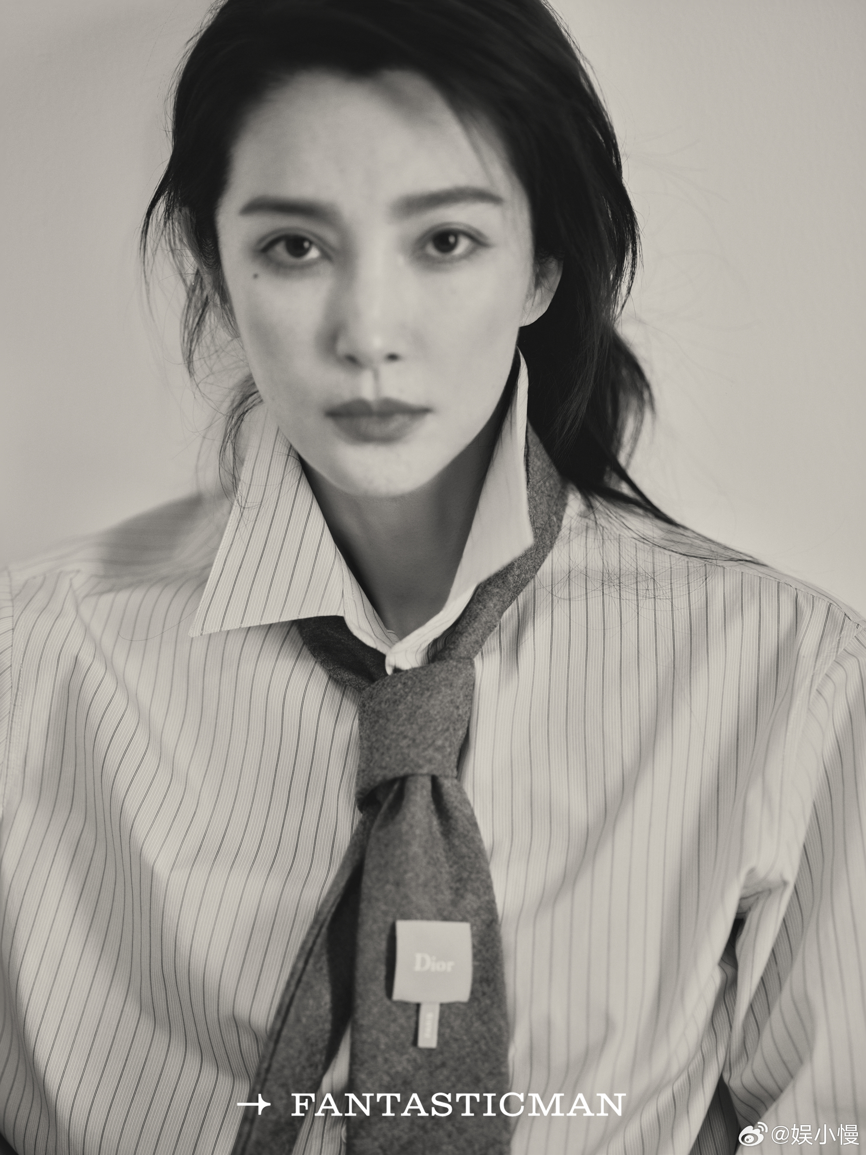 李冰冰三月三刊三副面孔2026才到第三个月，李冰冰已解锁三本封面三副面孔。表现力