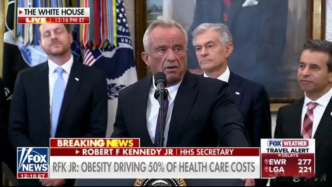 突发消息：美国卫生与公共服务部部长罗伯特·F·肯尼迪 Jr. 宣布，他将公布全新