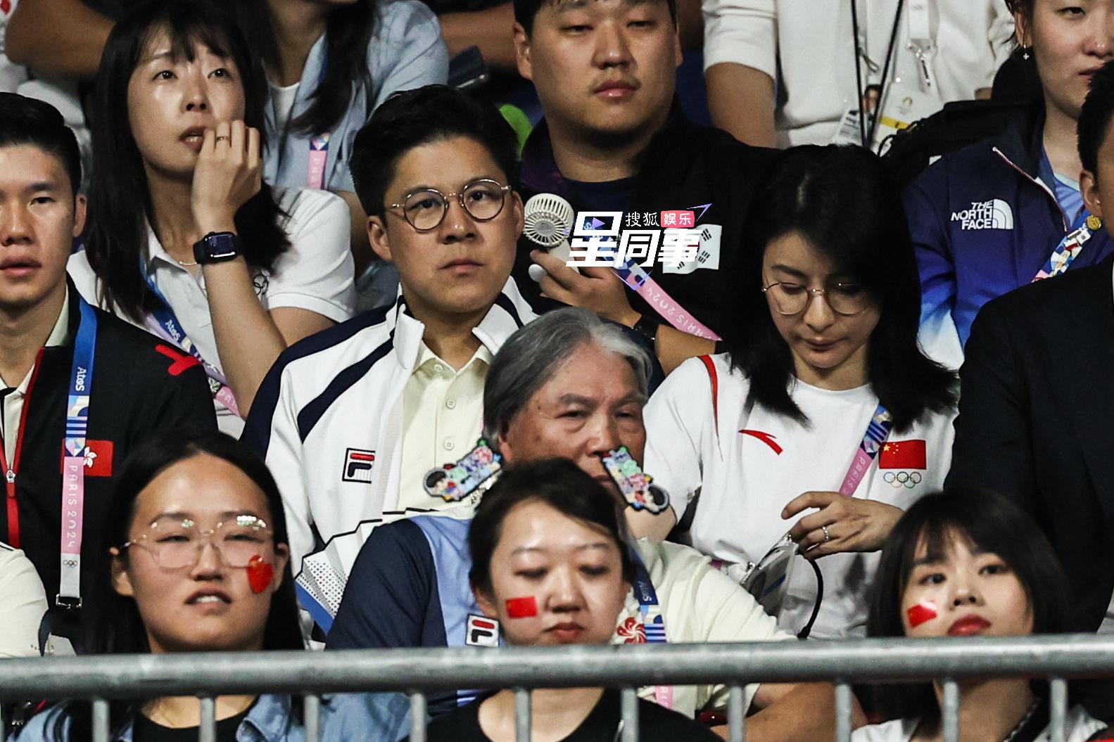 2024巴黎奥运会乒乓球混双铜牌赛，郭晶晶与霍启刚现身观赛。#乒乓球混双铜牌赛#
