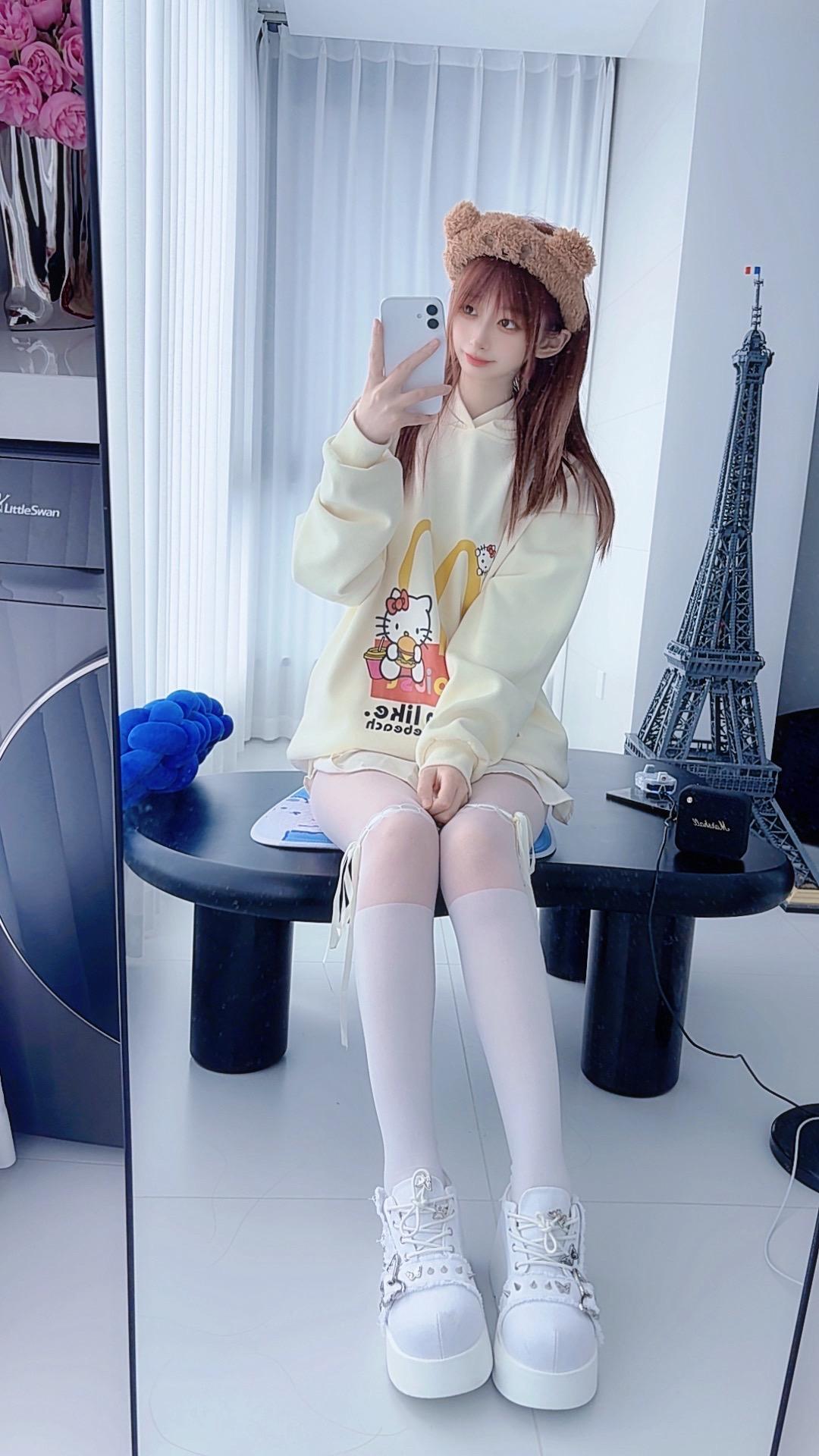 雨淋湿了天空。