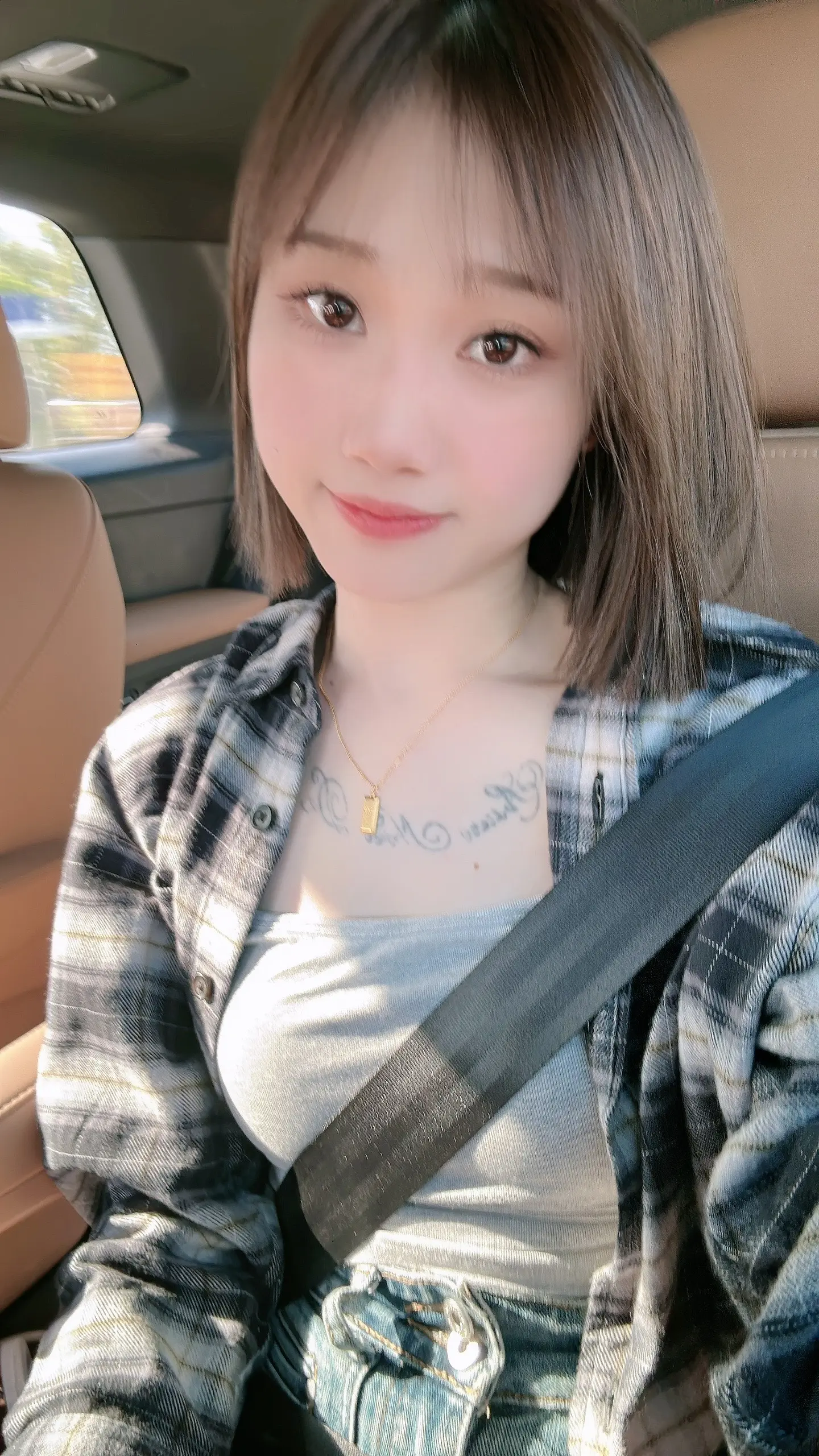 还好我是一个不怕输的小女孩 我是能扛着委屈和心酸毅然往前走