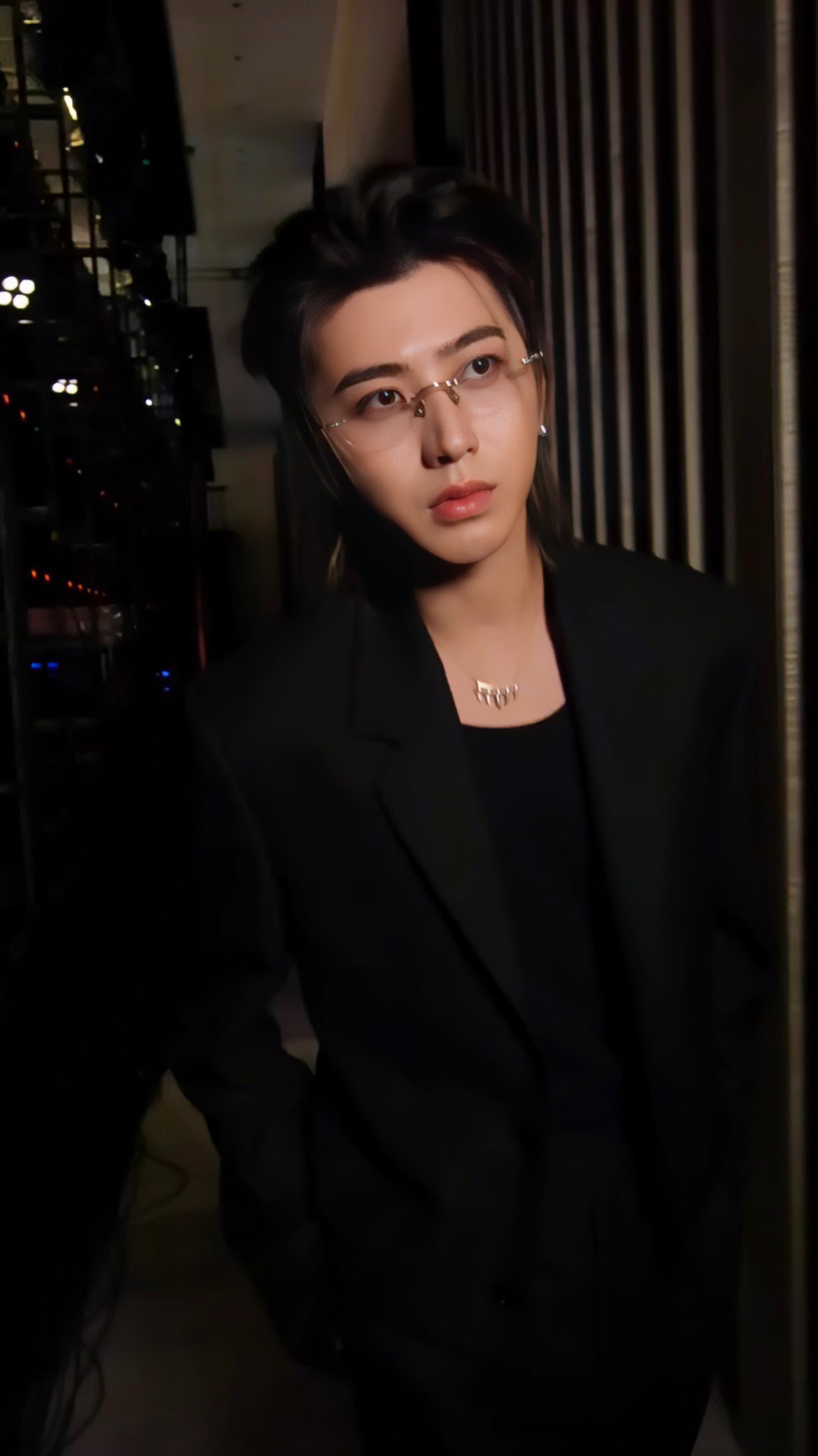 黑色西装的神！Daddy！蔡徐坤BioE澳百亿品牌全球代言人