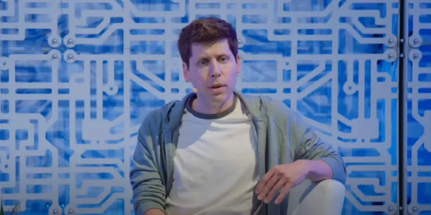 #做早饭时想# OpenAI三天换了三个CEO，又有员工出来发公开信，我看有些人