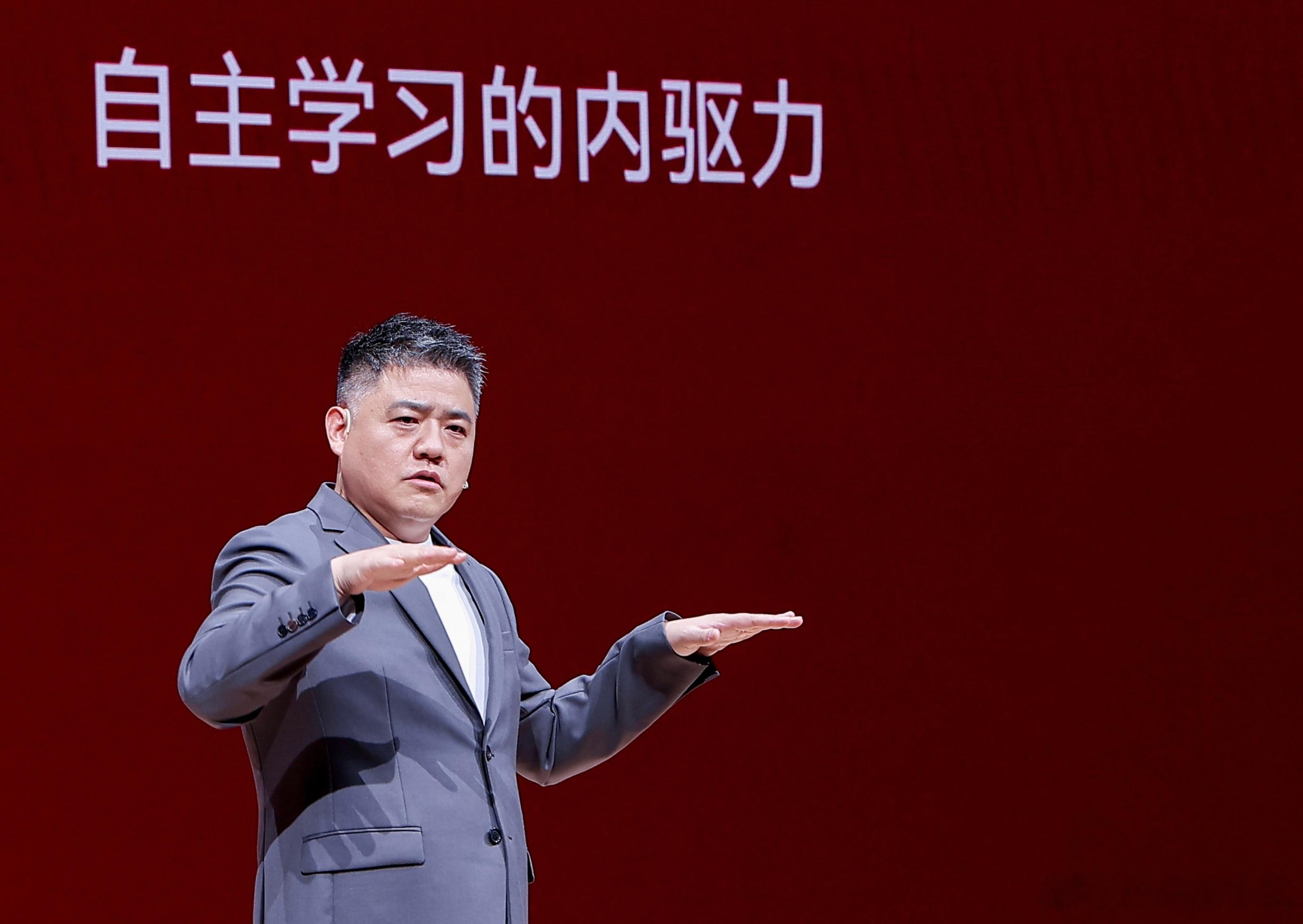 樊登谈AI时代孩子要怎么学其实拍照秒出答案正在悄悄偷走孩子的思考力，依赖这类工具