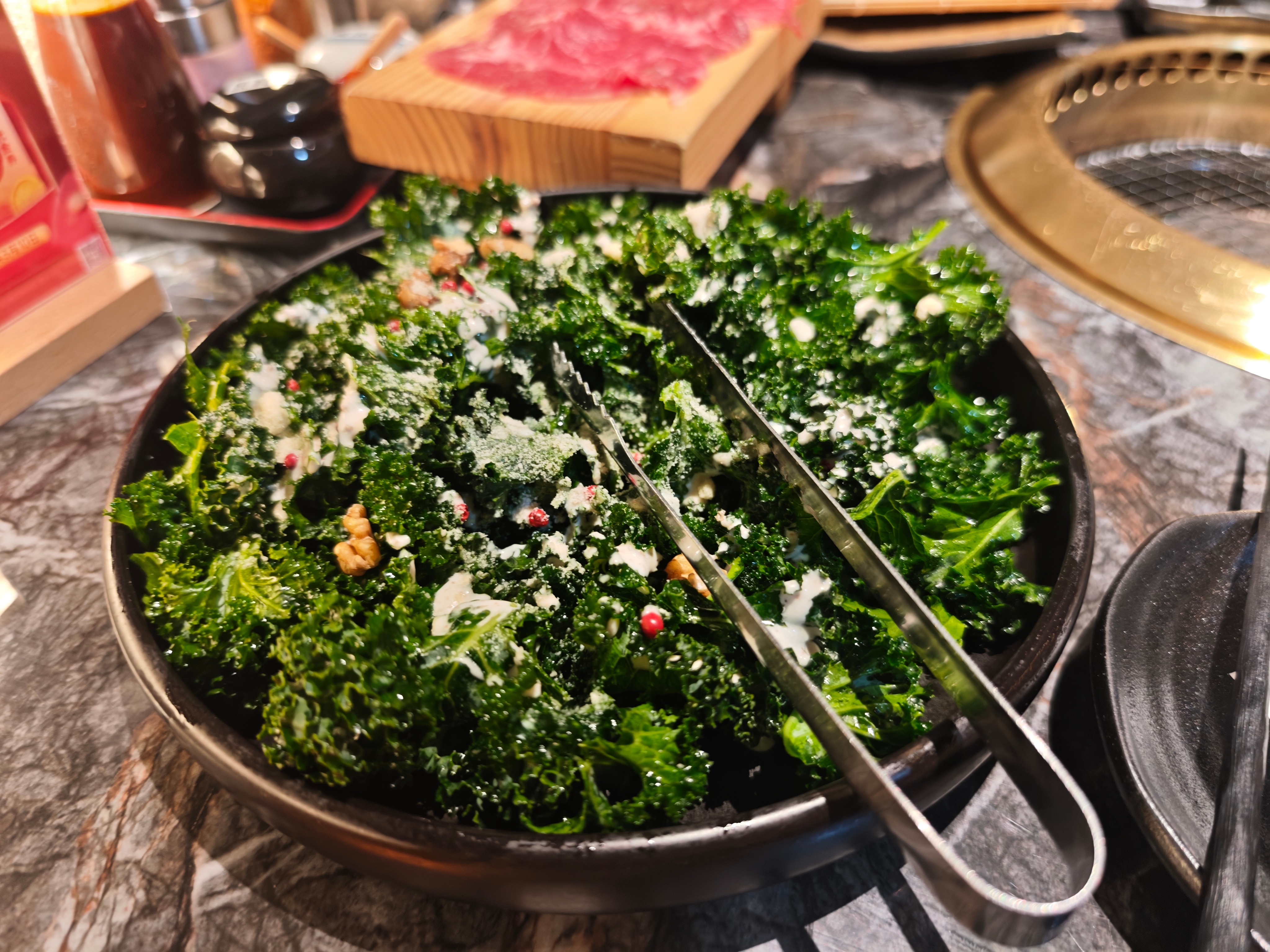 年前最后一个拍摄活动结束了站外面一天，拍了8个车晚上整口肉吧最近又工作又带娃，吃