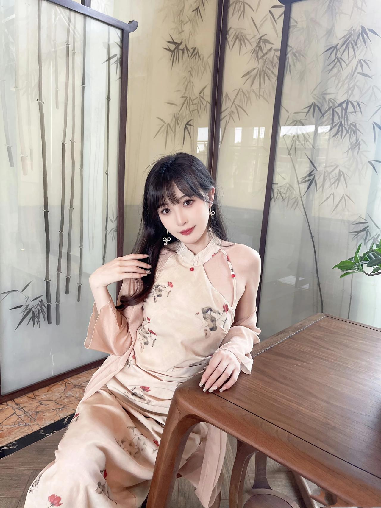 充满慈爱的工作会滋润你的心田，
​戾气十足的工作会让你的身心逐渐干涸。




