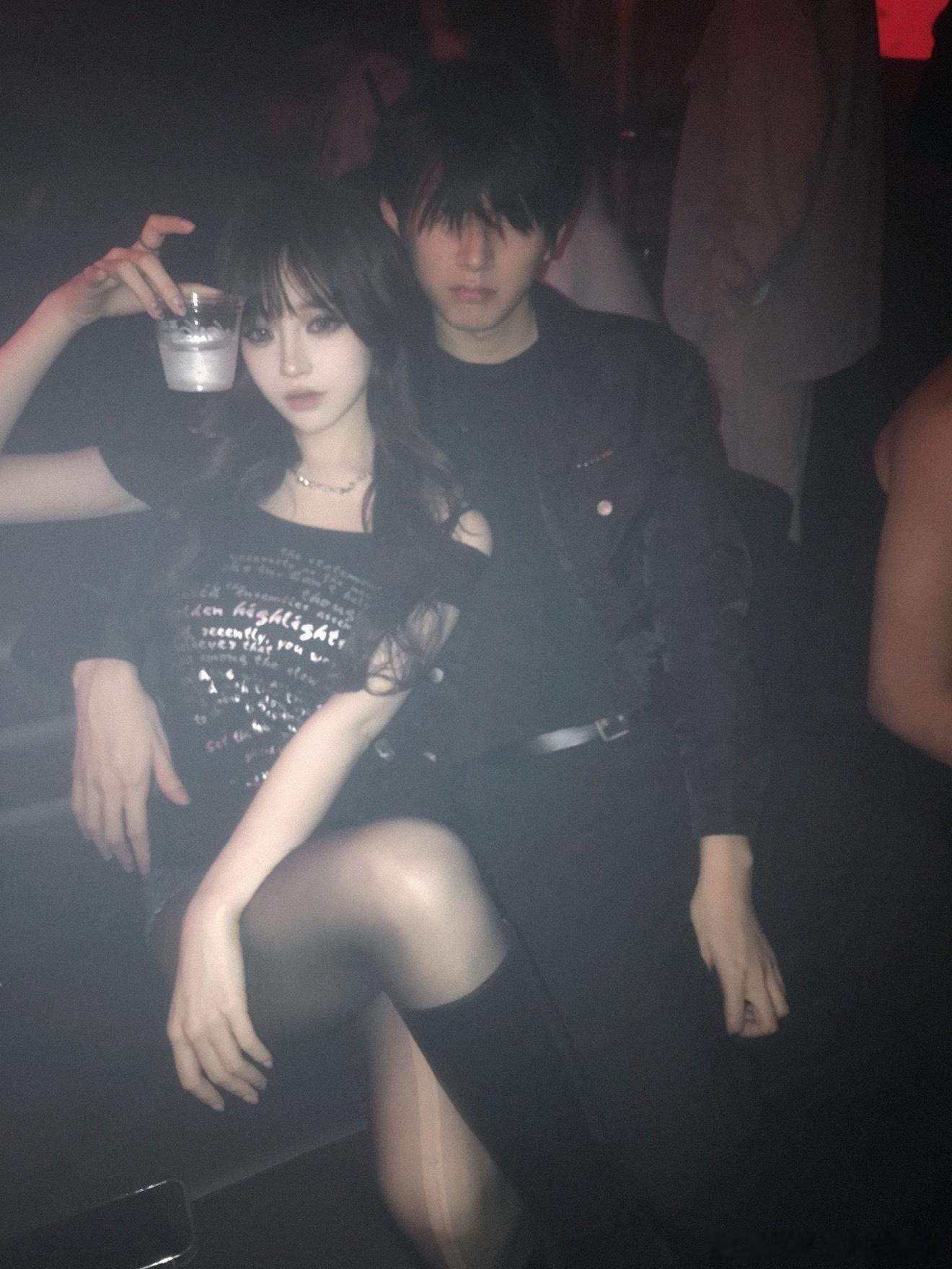 今年忘记过结婚三周年了刚刚翻照片才想起来那就三周年快乐吧！！ 