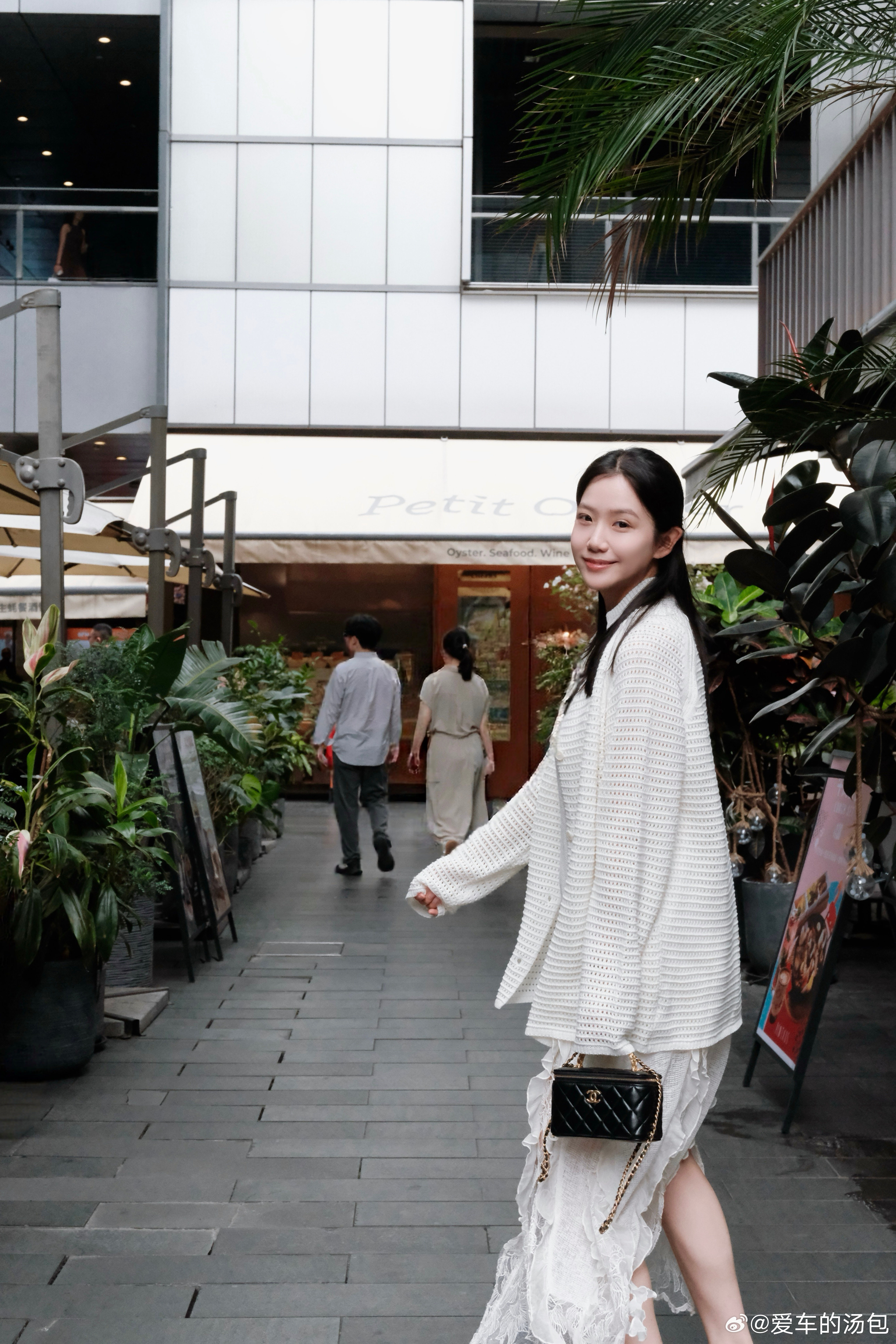 体重涨了12斤的小腹婆