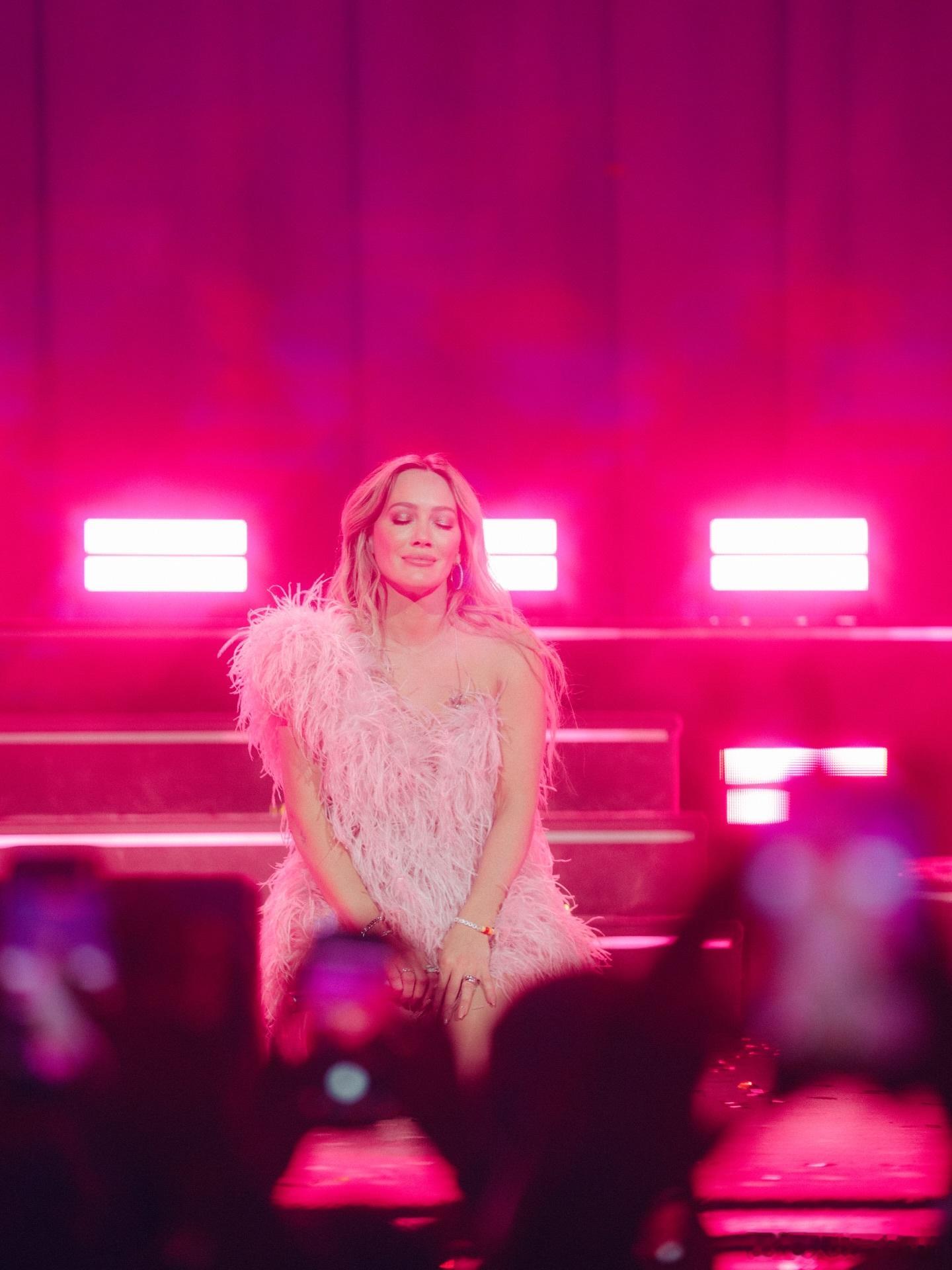 hilary duff希拉里达芙的《small rooms big nerves