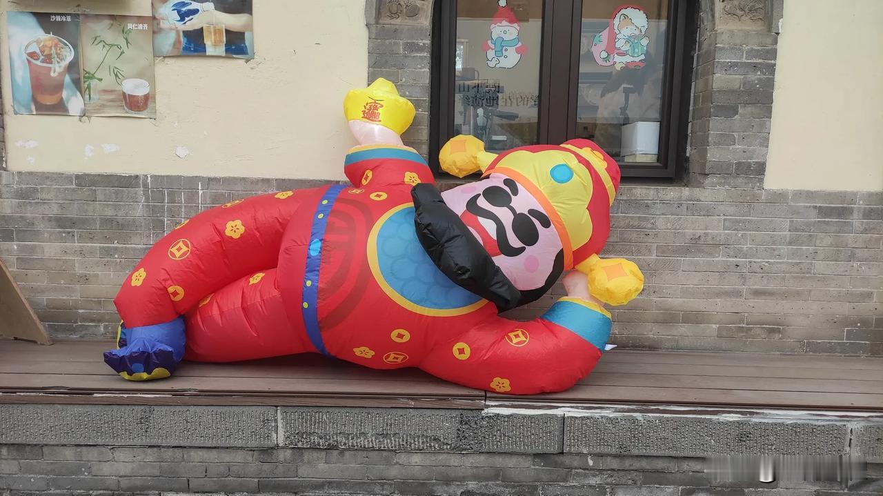 从各官媒的关注大同的这件事，就知道是一件小事，但凡比这严重的事儿，他们敢评论吗？