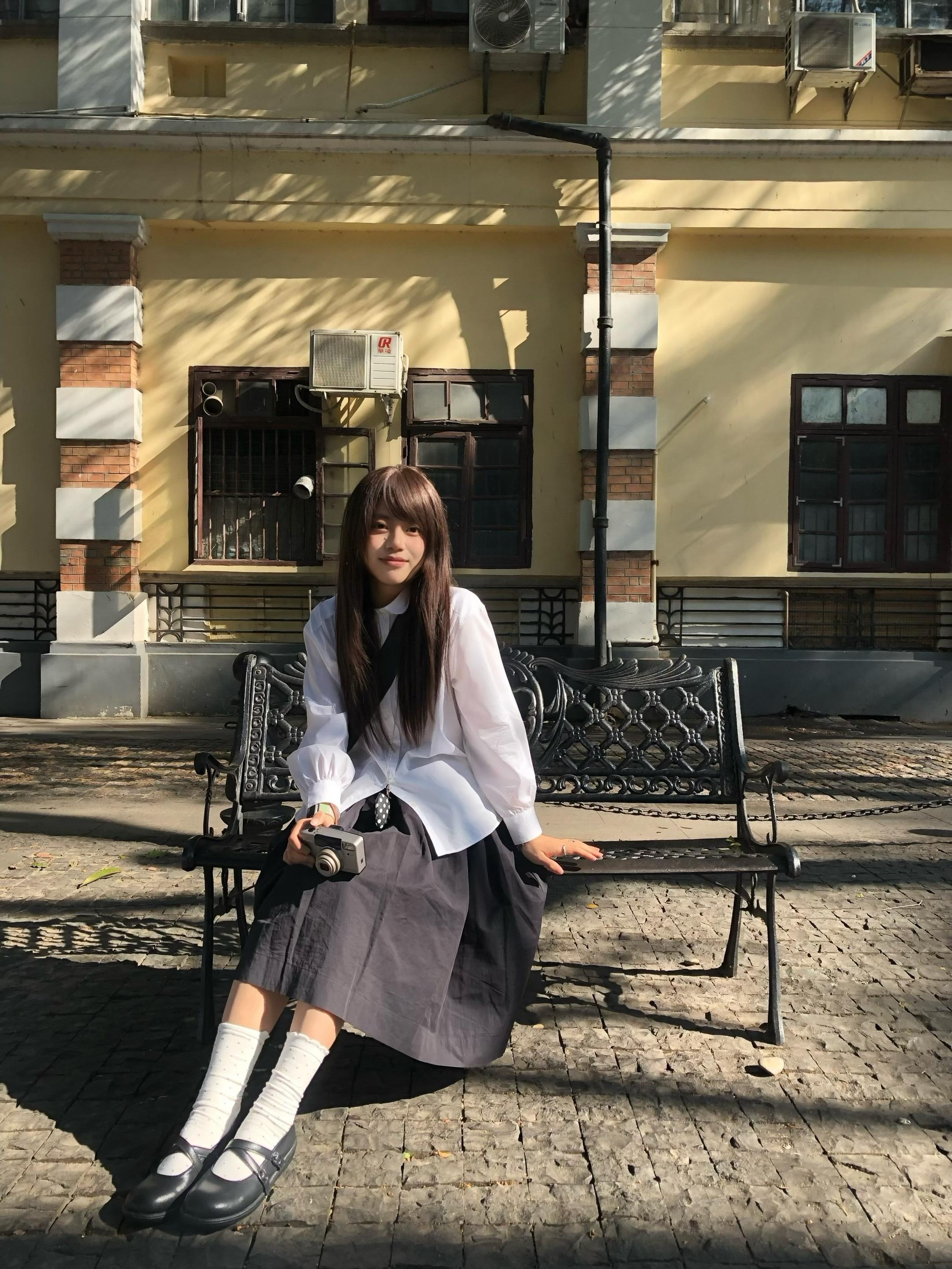 独立而自由的灵魂，才是幸福之源。 做自己，比任何事情都重要。