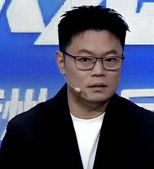 孙颖莎3：0横扫卢茨，侯英超点评一针见血，这状态让日乒又要头疼了

北京时间10