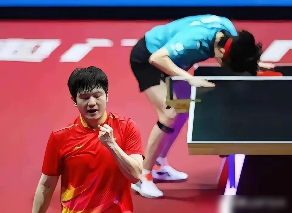 为何说王楚钦跟樊振东差的，不止是一个奥运冠军，

东哥十年铁血一单，
面对外协从