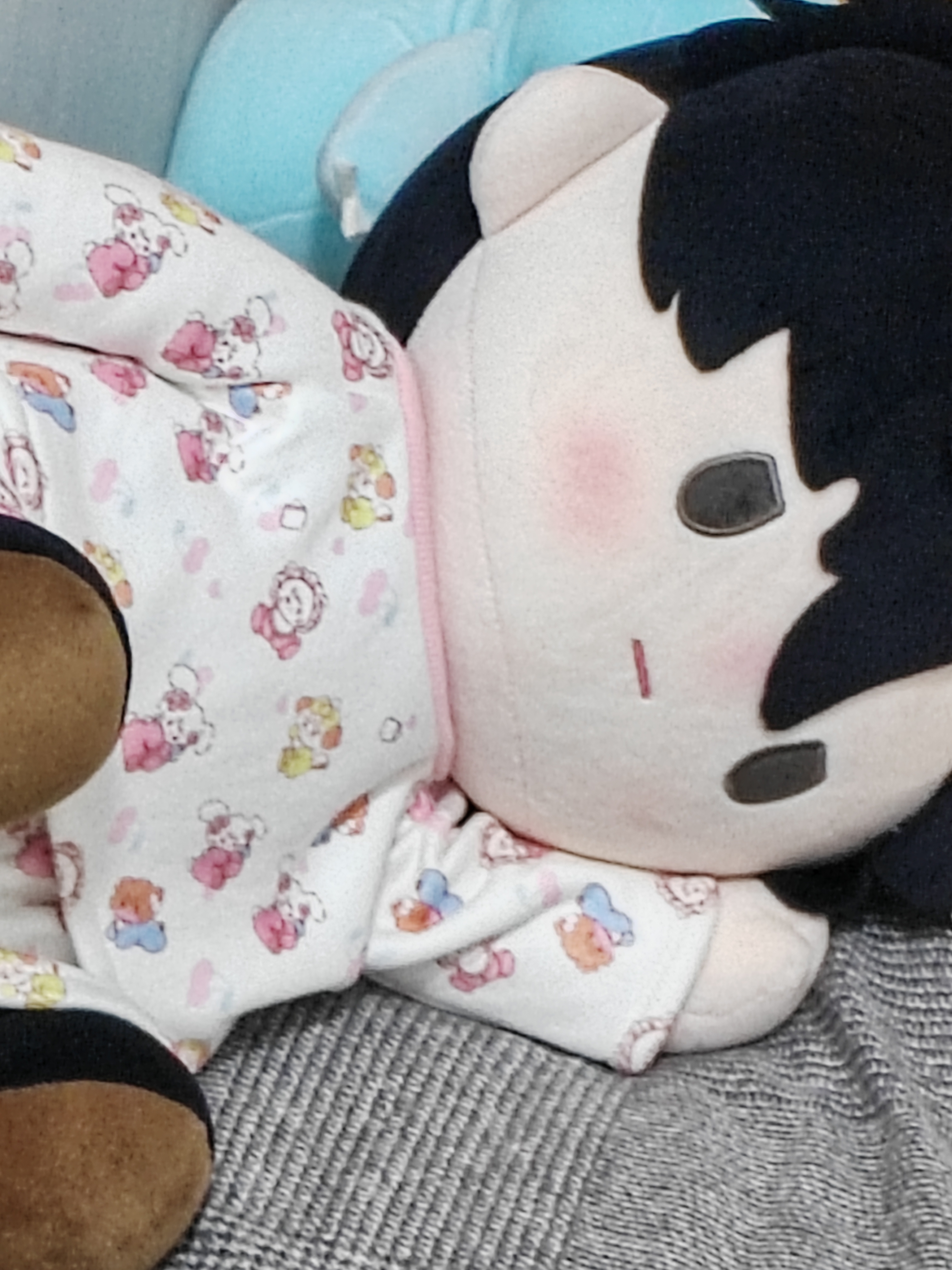 一到家就看见少爷鱿鱼的躺着 