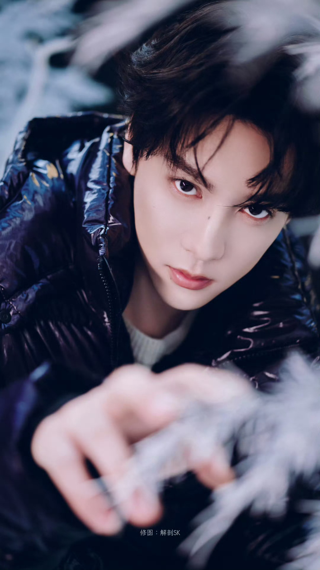 田栩宁直播田栩宁帅的游刃有余，冬季男友上线，是我们的快乐小狗，时尚感溢出屏幕。 