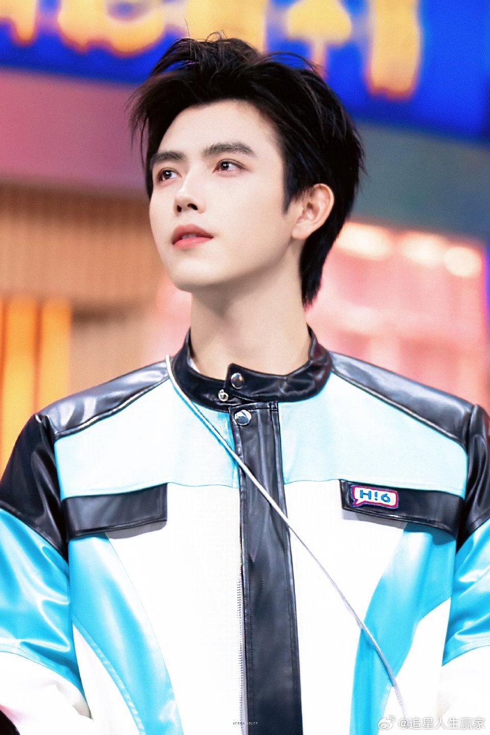 陈飞宇直飞巴黎陈飞宇工作室回应飞巴黎行程，明确回应巴黎时装周行程采用直飞方式，未