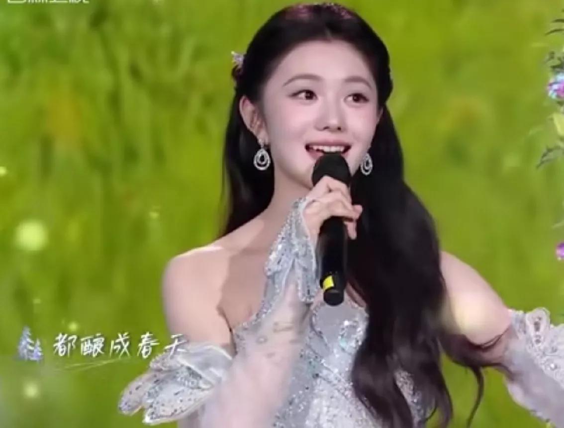 纸笔写信又要回归人与人交流的空间…！任何事物的发展都是遵循着从数量到质量的转化过