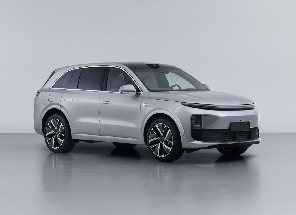理想L6悬架简配？官方辟谣了......近日，有消息说理想最新的中型SUV——理
