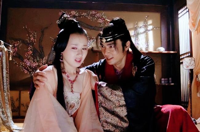 公元671年，太平公主去外祖母家串门。谁知，表哥贺兰敏之竟强行与她发生了关系。事