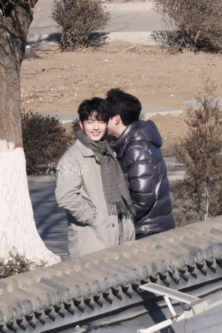 肖战《小城良方》刘铮亮路透，是我们萌萌的小医生啊