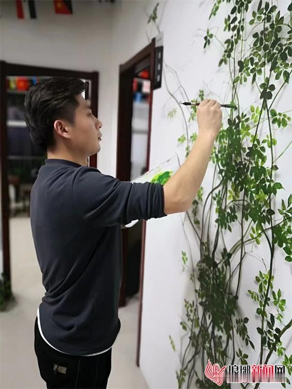 “火到央视新闻了！”山东，男子闲暇时很少刷手机、看电视，潜心打磨立体墙绘技艺，已