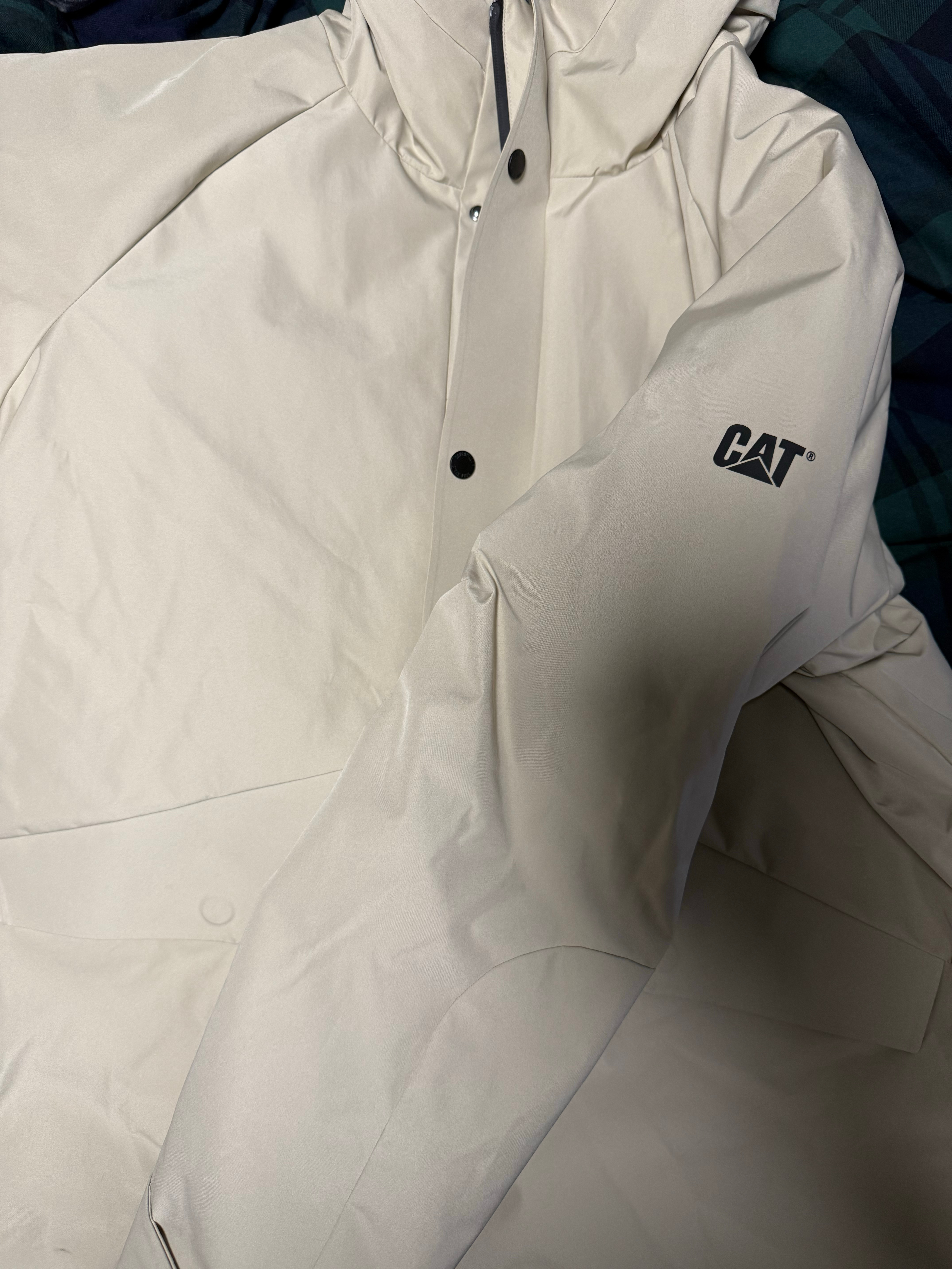 我今天穿羽绒服了，太冷了太冷了[晕][晕][晕]  ​​​