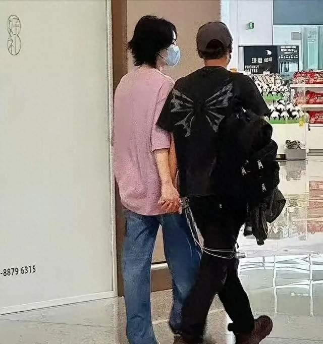 原来不是谢霆锋不行，而王菲男闺蜜更有性价比，李亚鹏当年没说错