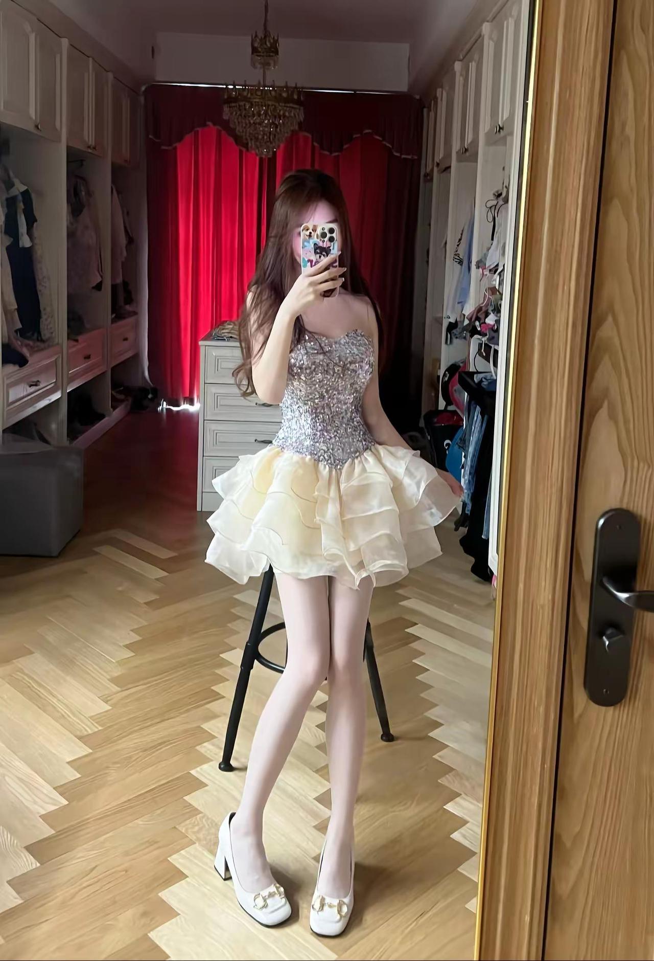 仙女都是穿裙子的。穿搭 对镜拍 ootd 小裙子