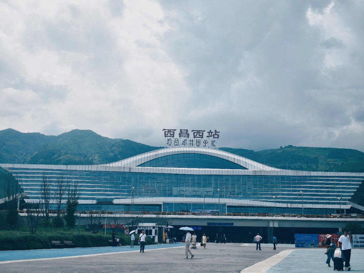 西昌怎么能比成都还热