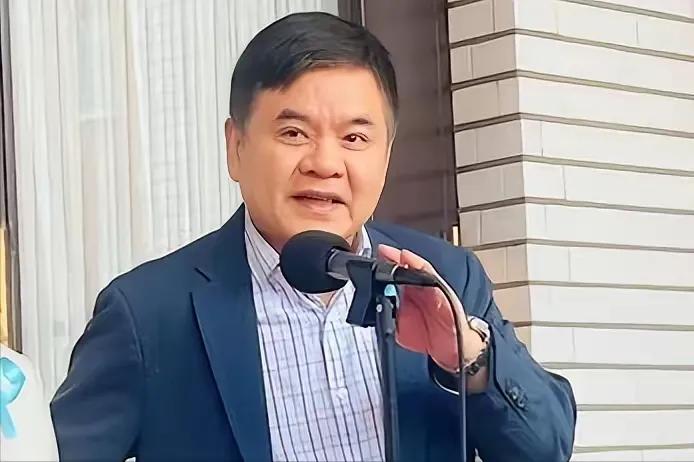 范振宗作势欲呼郑丽文巴掌，连绿营都看不下去了，绿委庄瑞雄声援郑丽文？9月3日，范