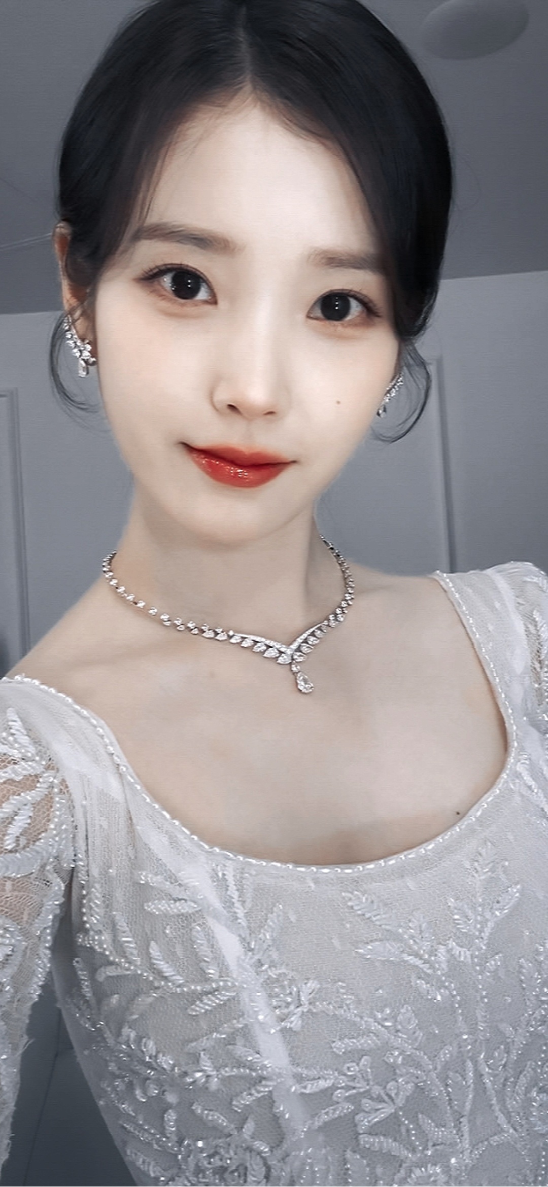 IU ins🤍⚓️🌊 ​​​