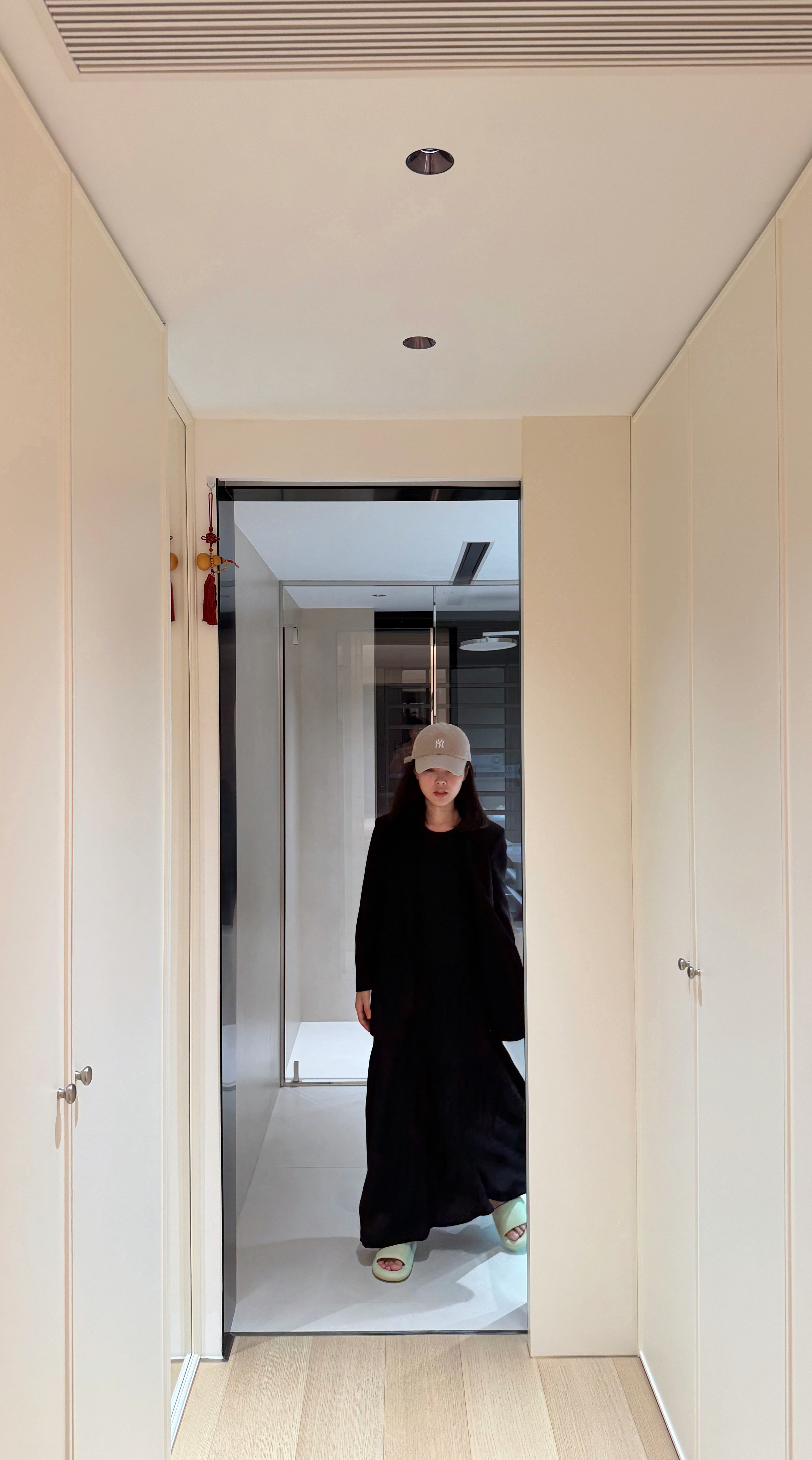 图一卖家秀，图二三买家秀。黑裙子合适么？ 